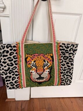 Trendy beaded tiger tote